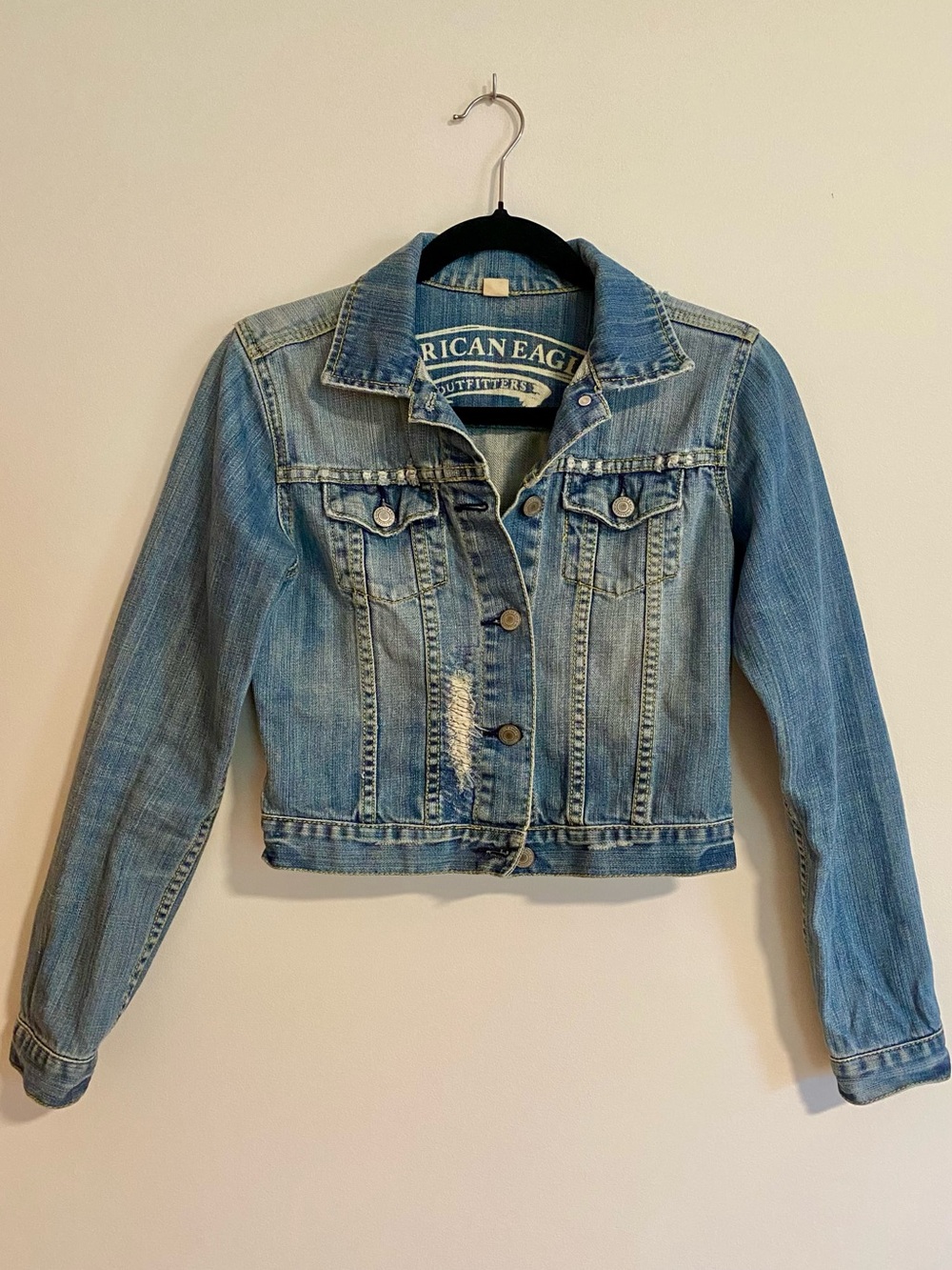 American Eagle Cropped Vintage Denim Jacket